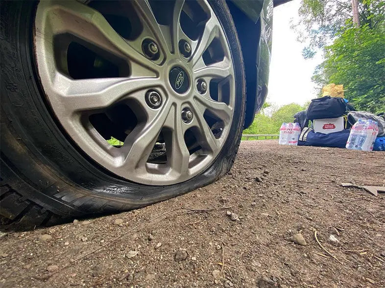 How to deal with a car puncture urgently